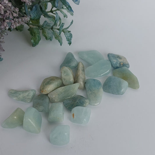 Aquamarine crystal Tumble